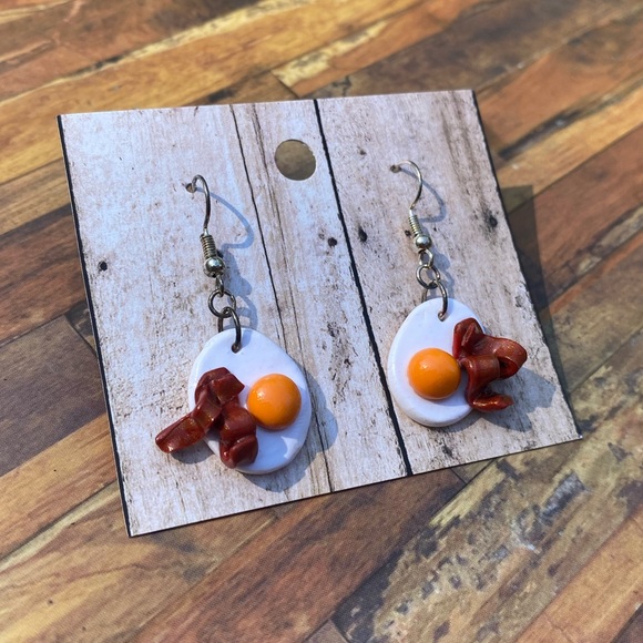 Bacon and Eggs Dangle Earrings - Picture 1 of 3